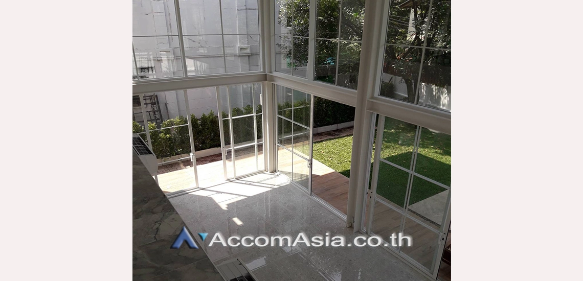 unitPet friendly |  4 Bedrooms  Townhouse For Rent & Sale in Sukhumvit, Bangkok  (AA18162)