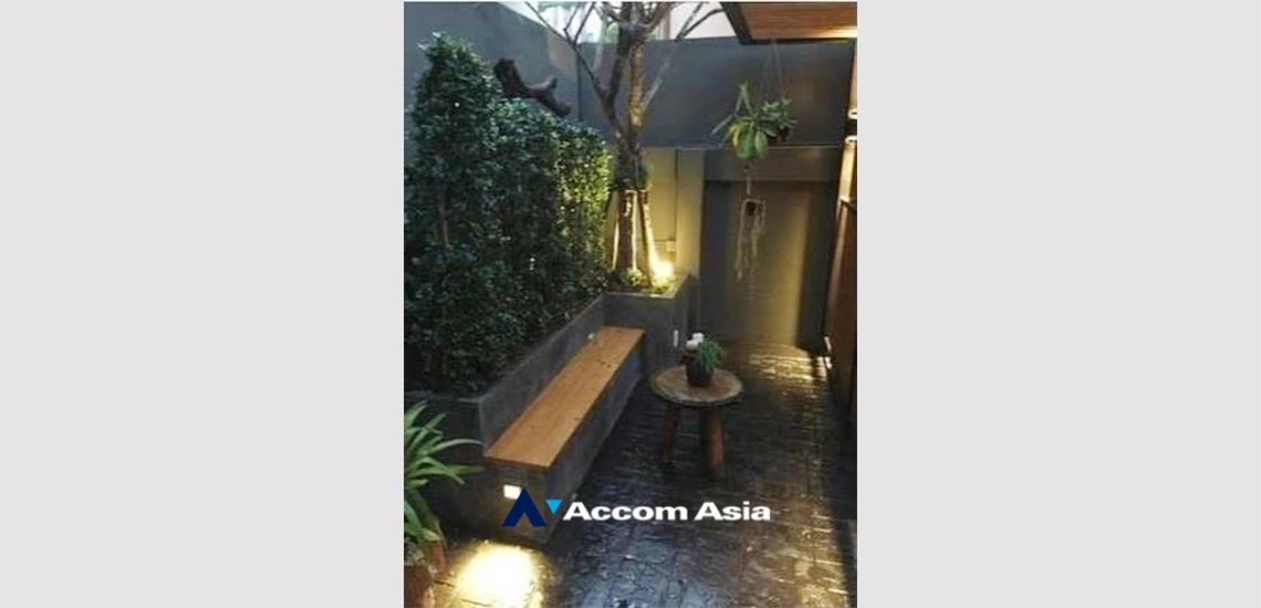 13  4 br House For Rent in Sukhumvit ,Bangkok BTS Ekkamai AA18163