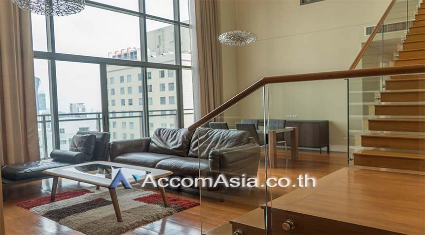 unit 3 Bedrooms  Condominium For Rent in Sukhumvit, Bangkok  near BTS Phrom Phong (AA18185)