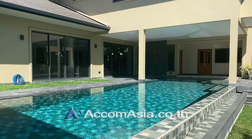 Garden, Home Office |  5 Bedrooms  House For Rent in Sukhumvit, Bangkok  near BTS Phrom Phong (AA18187)