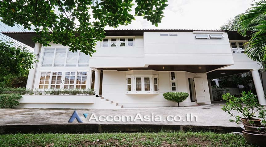 unit 2 Bedrooms  House For Rent in Sathorn, Bangkok  near MRT Lumphini (9005603)