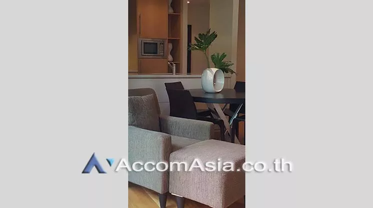 8  2 br Condominium For Rent in Silom ,Bangkok BTS Sala Daeng - MRT Silom at The Legend Saladaeng AA18219