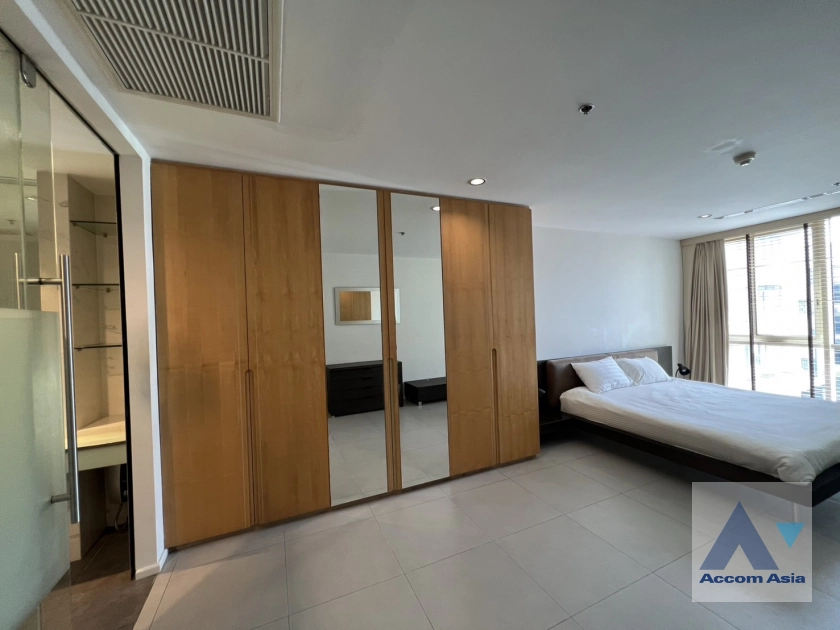 6  2 br Condominium For Rent in Silom ,Bangkok MRT Silom - BTS Sala Daeng at The Legend Saladaeng AA18221