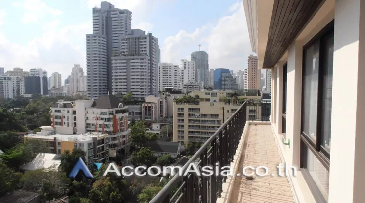 2 Bedrooms  Condominium For Rent in Silom, Bangkok  near BTS Sala Daeng - MRT Silom (AA18222)