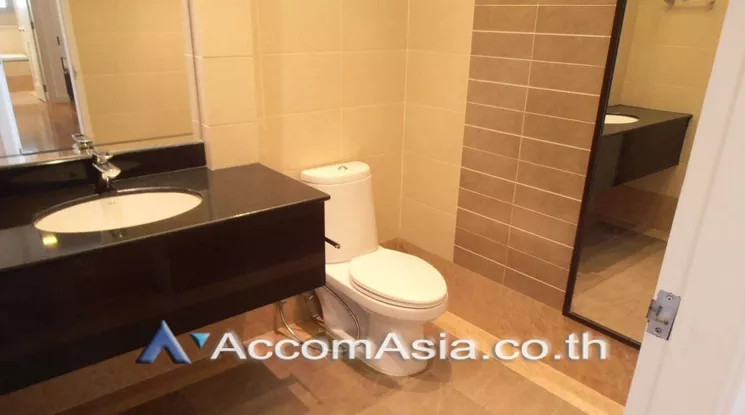 7  2 br Condominium For Rent in Silom ,Bangkok BTS Sala Daeng - MRT Silom at The Legend Saladaeng AA18222