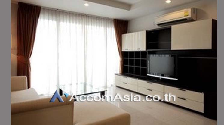 unit 3 Bedrooms  Condominium For Rent in Sukhumvit, Bangkok  near BTS Ekkamai (AA18227)