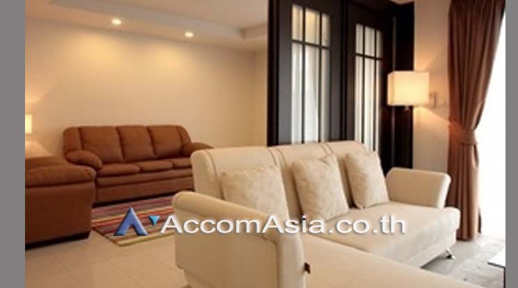 unit 3 Bedrooms  Condominium For Rent in Sukhumvit, Bangkok  near BTS Ekkamai (AA18227)