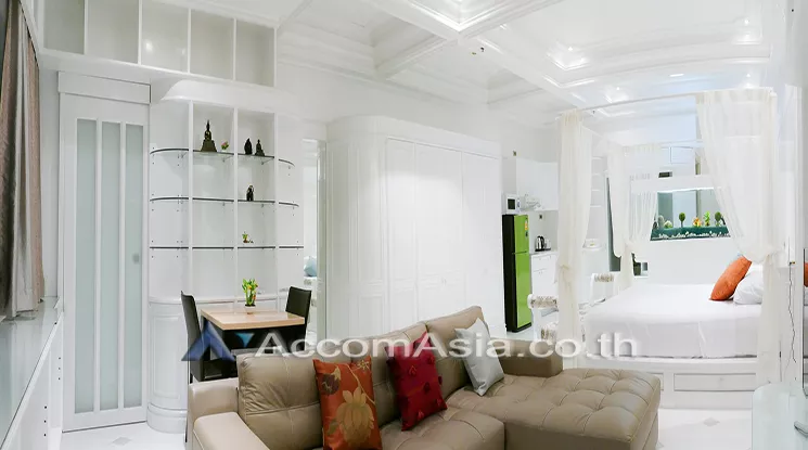  1  2 br Condominium For Sale in Charoen Nakhon ,Bangkok BTS Krung Thon Buri at Baan Sathorn Chaophraya AA18276