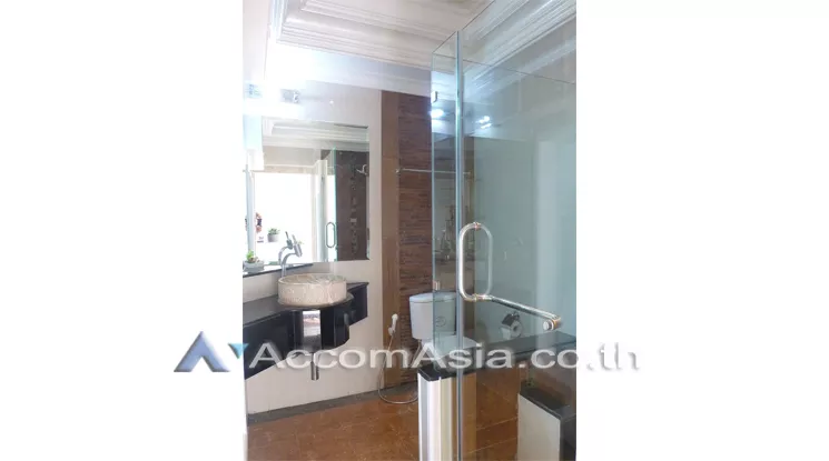 5  2 br Condominium For Sale in Charoen Nakhon ,Bangkok BTS Krung Thon Buri at Baan Sathorn Chaophraya AA18276