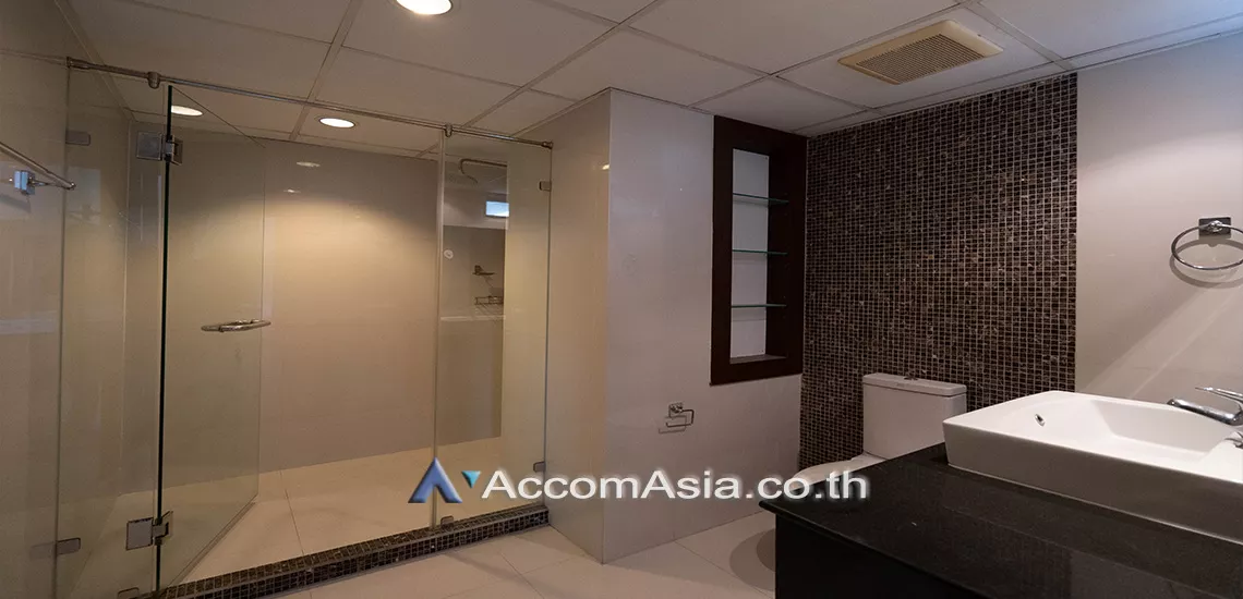 13  3 br Apartment For Rent in Sukhumvit ,Bangkok BTS Asok - MRT Sukhumvit at Family Apartment with Lake View AA18281