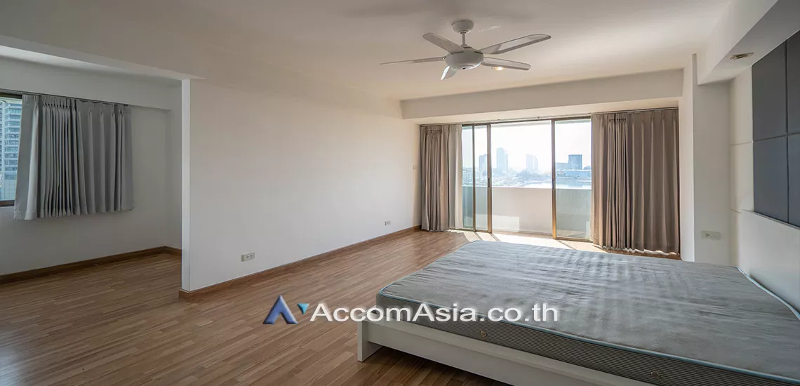 10  3 br Apartment For Rent in Sukhumvit ,Bangkok BTS Asok - MRT Sukhumvit at Family Apartment with Lake View AA18281