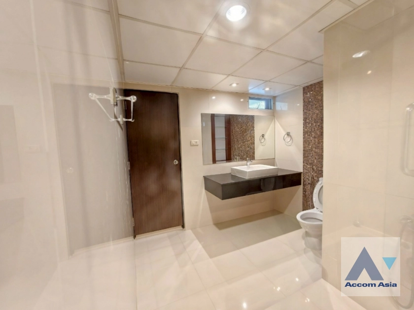 14  3 br Apartment for rent and sale in Sukhumvit ,Bangkok BTS Asok - MRT Sukhumvit at Family Apartment with Lake View AA18281