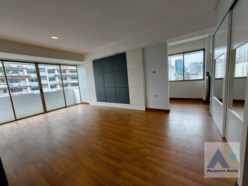 4  3 br Apartment for rent and sale in Sukhumvit ,Bangkok BTS Asok - MRT Sukhumvit at Family Apartment with Lake View AA18281