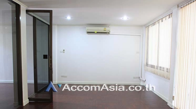  1  4 br Townhouse For Rent in Sukhumvit ,Bangkok BTS Nana AA18310