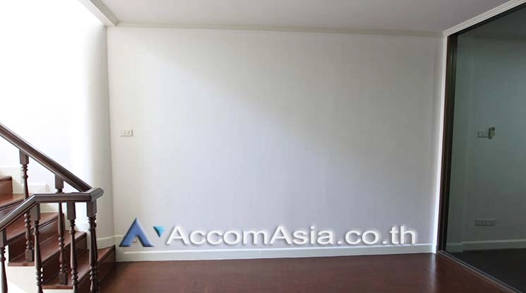 unitHome Office |  4 Bedrooms  Townhouse For Rent in Sukhumvit, Bangkok  near BTS Nana (AA18310)