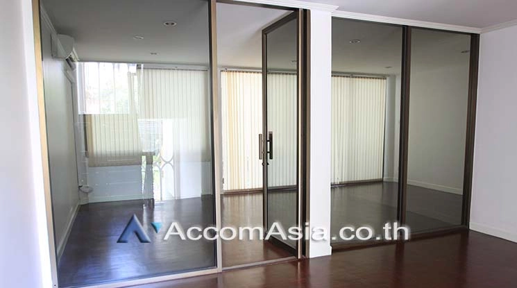 6  4 br Townhouse For Rent in Sukhumvit ,Bangkok BTS Nana AA18310