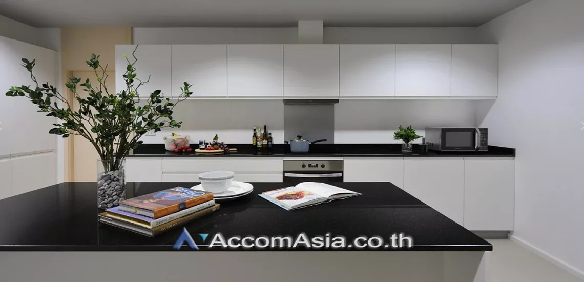 5  3 br Apartment For Rent in Sukhumvit ,Bangkok BTS Phrom Phong at Cosy and perfect for family AA18316