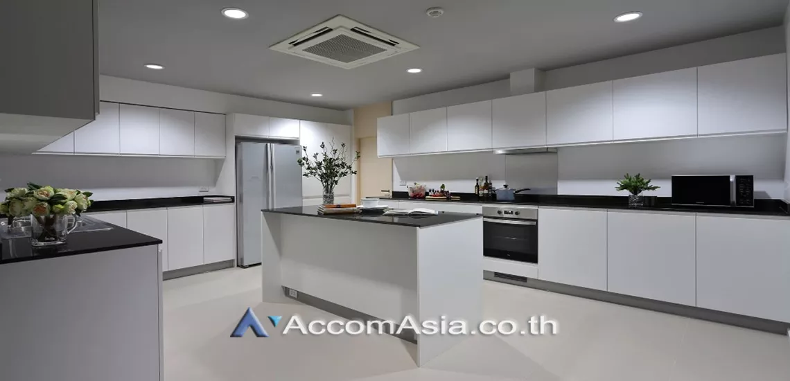 4  3 br Apartment For Rent in Sukhumvit ,Bangkok BTS Phrom Phong at Cosy and perfect for family AA18316