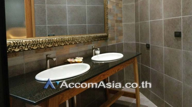 14  3 br House for rent and sale in Sathorn ,Bangkok BTS Surasak AA18321