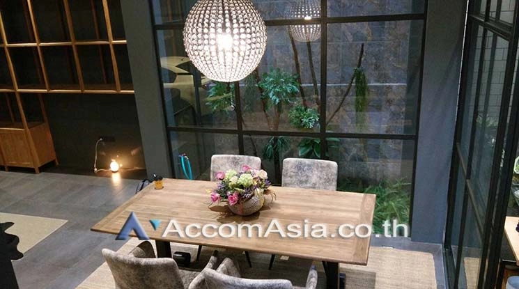  1  3 br House for rent and sale in Sathorn ,Bangkok BTS Surasak AA18321