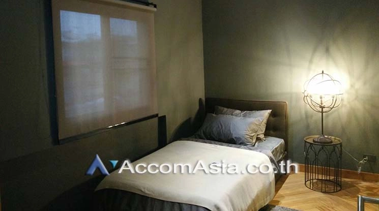 5  3 br House for rent and sale in Sathorn ,Bangkok BTS Surasak AA18321