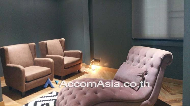 6  3 br House for rent and sale in Sathorn ,Bangkok BTS Surasak AA18321