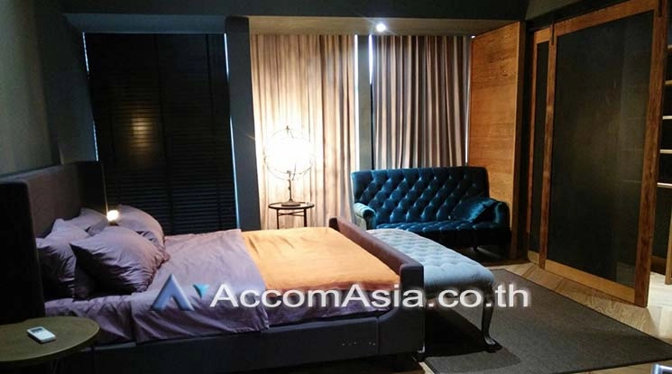8  3 br House for rent and sale in Sathorn ,Bangkok BTS Surasak AA18321