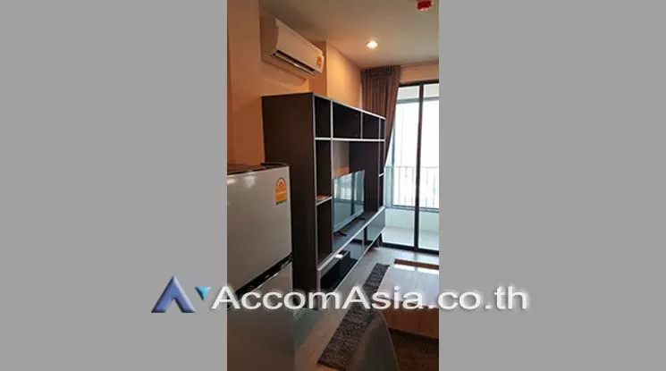  1 Bedroom  Condominium For Rent in Silom, Bangkok  near MRT Sam Yan (AA18343)