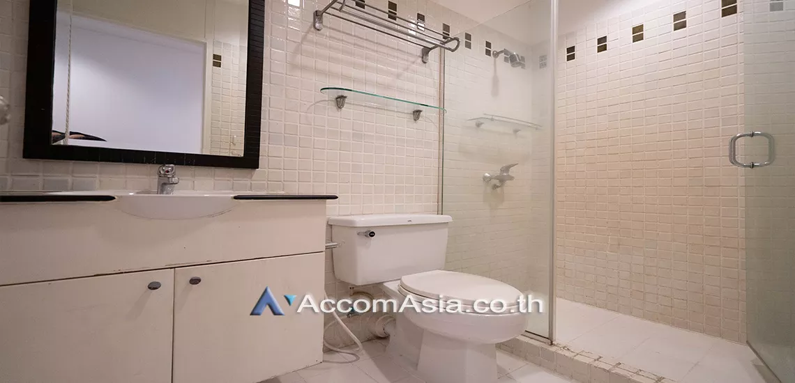 20  4 br Apartment For Rent in Ploenchit ,Bangkok BTS Ploenchit at Set among tropical atmosphere AA18355