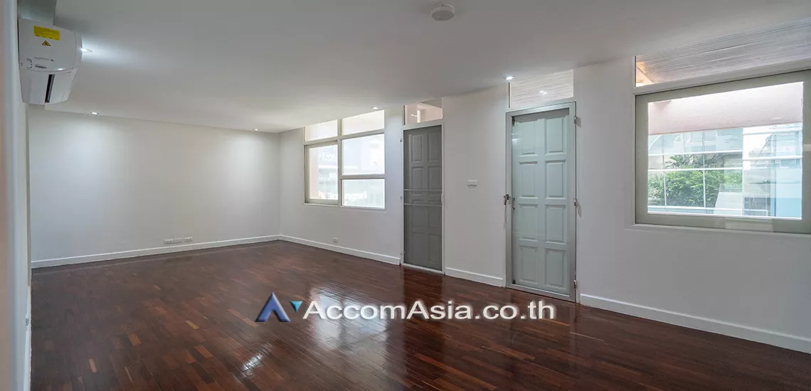 12  4 br Apartment For Rent in Ploenchit ,Bangkok BTS Ploenchit at Set among tropical atmosphere AA18355