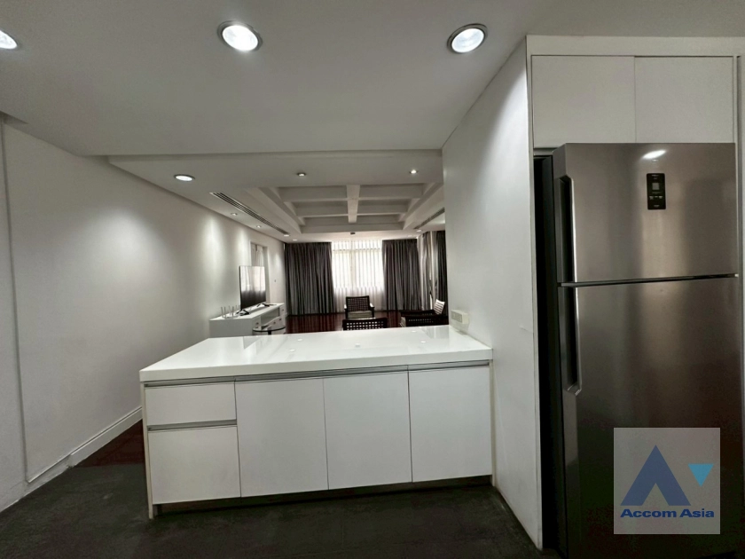 8  4 br Apartment For Rent in Ploenchit ,Bangkok BTS Ploenchit at Set among tropical atmosphere AA18355