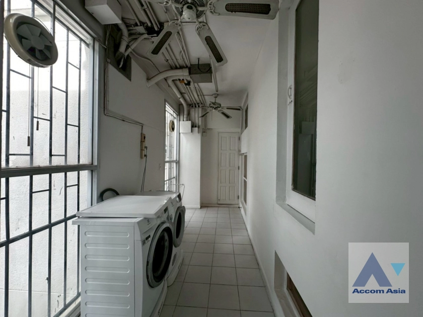 36  4 br Apartment For Rent in Ploenchit ,Bangkok BTS Ploenchit at Set among tropical atmosphere AA18355