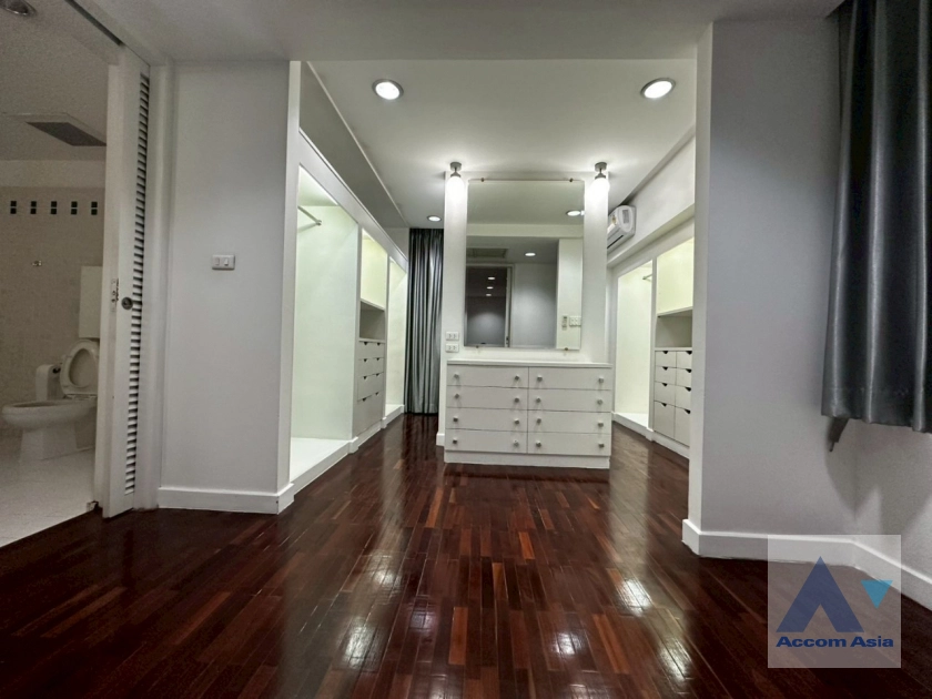 20  4 br Apartment For Rent in Ploenchit ,Bangkok BTS Ploenchit at Set among tropical atmosphere AA18355