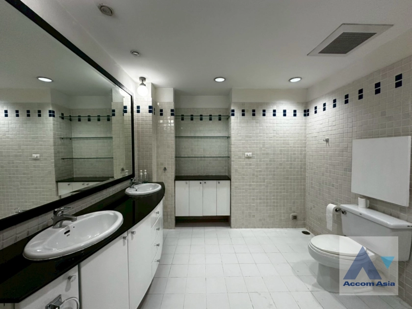 23  4 br Apartment For Rent in Ploenchit ,Bangkok BTS Ploenchit at Set among tropical atmosphere AA18355