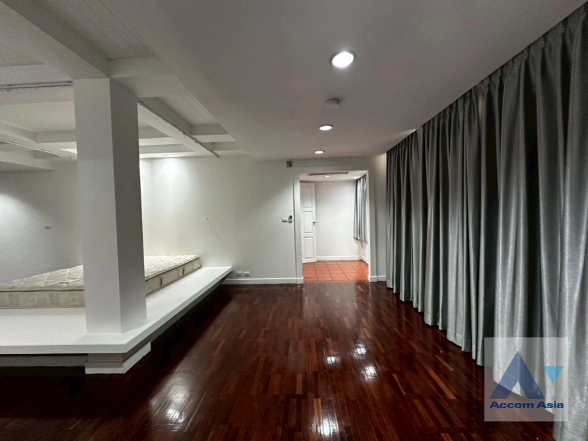 15  4 br Apartment For Rent in Ploenchit ,Bangkok BTS Ploenchit at Set among tropical atmosphere AA18355