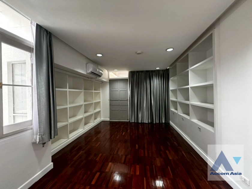 19  4 br Apartment For Rent in Ploenchit ,Bangkok BTS Ploenchit at Set among tropical atmosphere AA18355