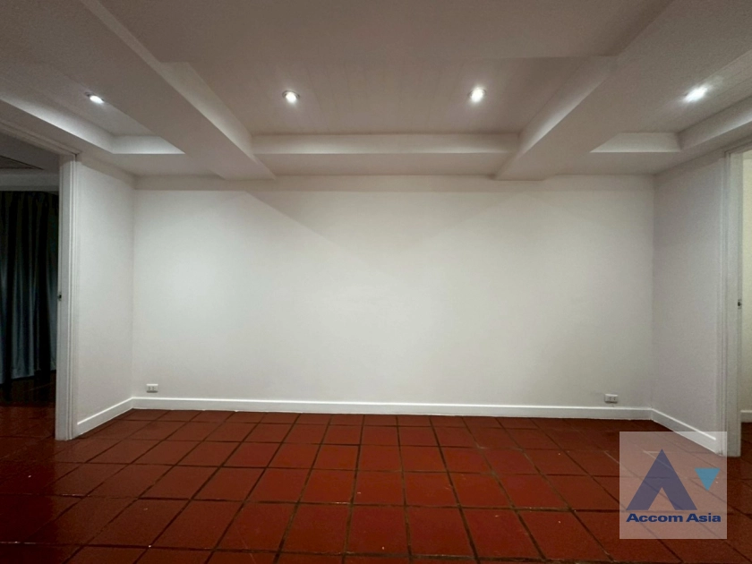 17  4 br Apartment For Rent in Ploenchit ,Bangkok BTS Ploenchit at Set among tropical atmosphere AA18355