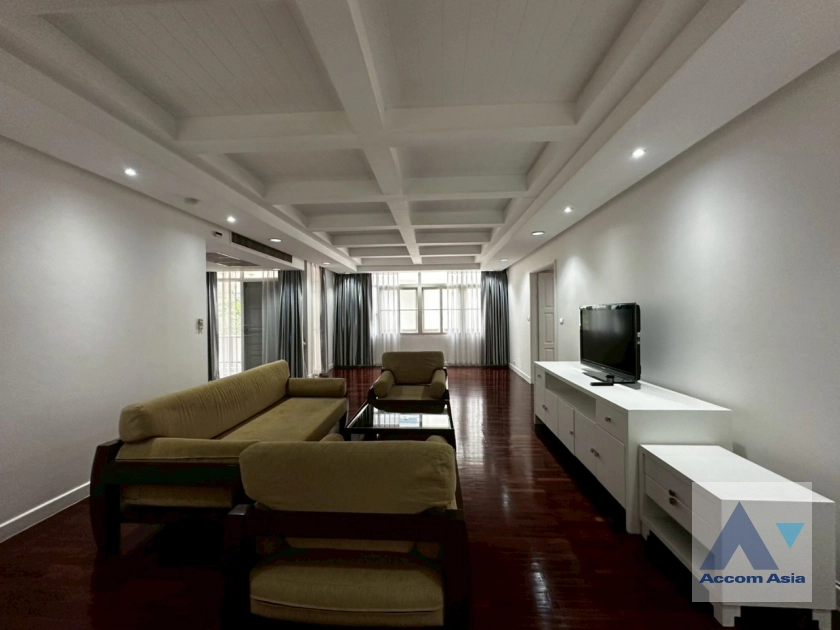 11  4 br Apartment For Rent in Ploenchit ,Bangkok BTS Ploenchit at Set among tropical atmosphere AA18355