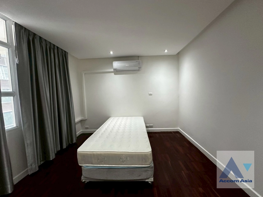 26  4 br Apartment For Rent in Ploenchit ,Bangkok BTS Ploenchit at Set among tropical atmosphere AA18355