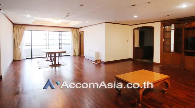  2 Bedrooms  Apartment For Rent in Sukhumvit, Bangkok  near BTS Nana - MRT Sukhumvit (AA18367)