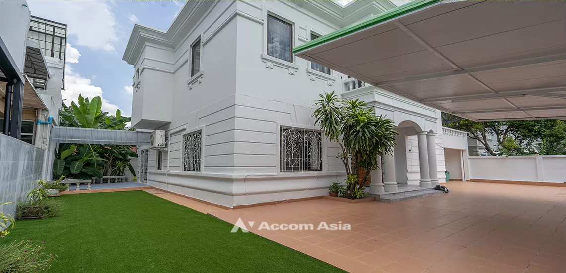  1  4 br House For Rent in Sukhumvit ,Bangkok BTS Thong Lo at Sukhumvit Villa AA18368
