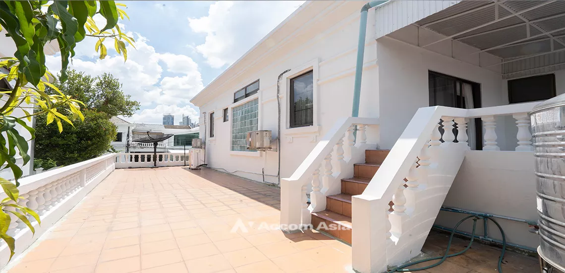 4  4 br House For Rent in Sukhumvit ,Bangkok BTS Thong Lo at Sukhumvit Villa AA18368