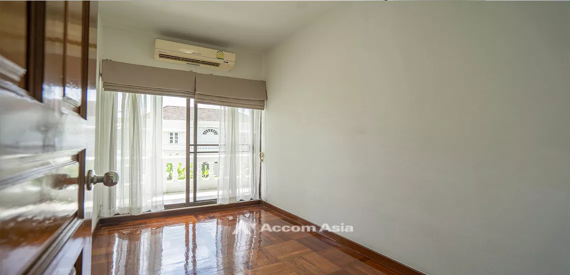 15  4 br House For Rent in Sukhumvit ,Bangkok BTS Thong Lo at Sukhumvit Villa AA18368