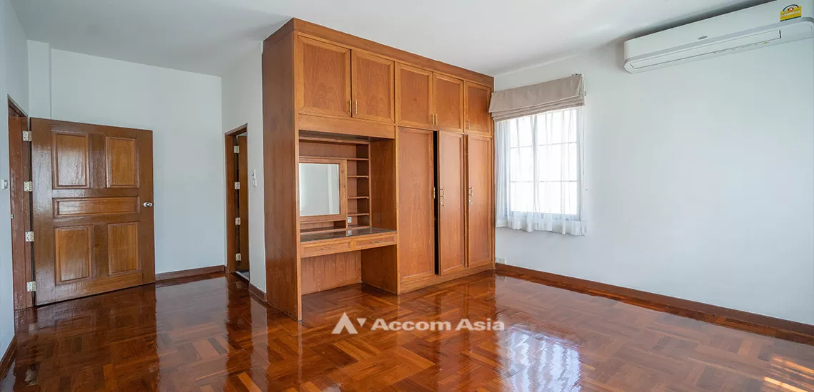 16  4 br House For Rent in Sukhumvit ,Bangkok BTS Thong Lo at Sukhumvit Villa AA18368