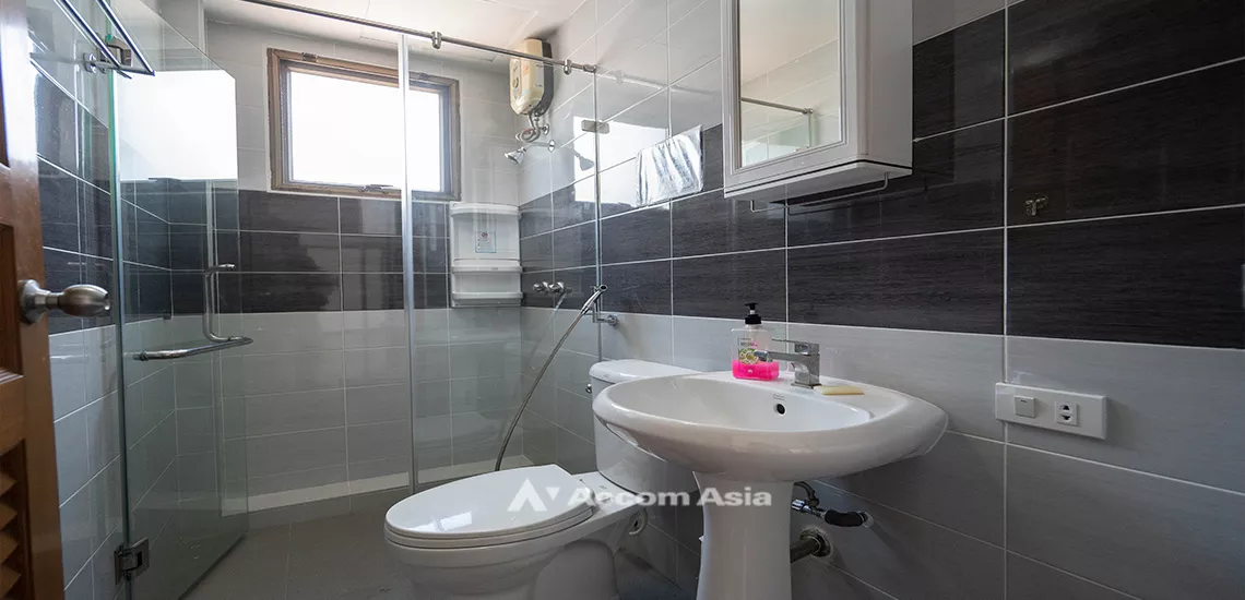 20  4 br House For Rent in Sukhumvit ,Bangkok BTS Thong Lo at Sukhumvit Villa AA18368