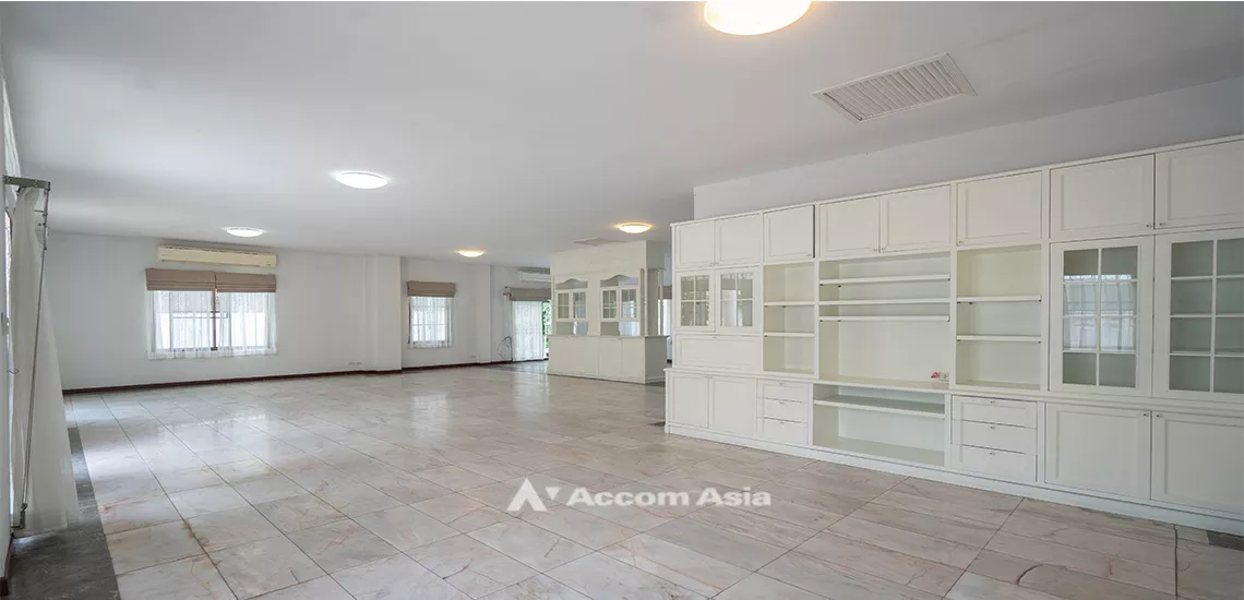 7  4 br House For Rent in Sukhumvit ,Bangkok BTS Thong Lo at Sukhumvit Villa AA18368