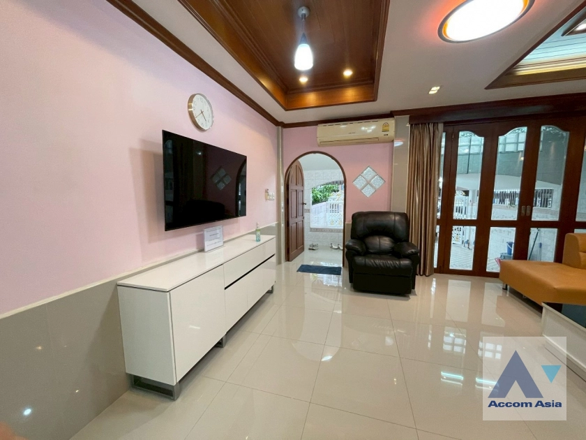 4  4 br House for rent and sale in Sathorn ,Bangkok BRT Sathorn AA18380