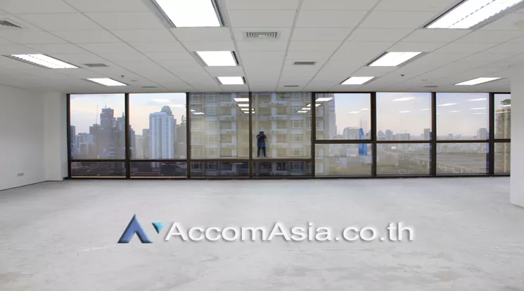  1  Office Space For Rent in Phaholyothin ,Bangkok MRT Phetchaburi at Thanapoom Tower AA18408