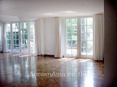 unitPet friendly |  2 Bedrooms  Apartment For Rent in Sathorn, Bangkok  near MRT Khlong Toei (1003503)