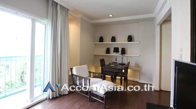  1 Bedroom  Apartment For Rent in Silom, Bangkok  near BTS Sala Daeng - MRT Silom (AA18450)